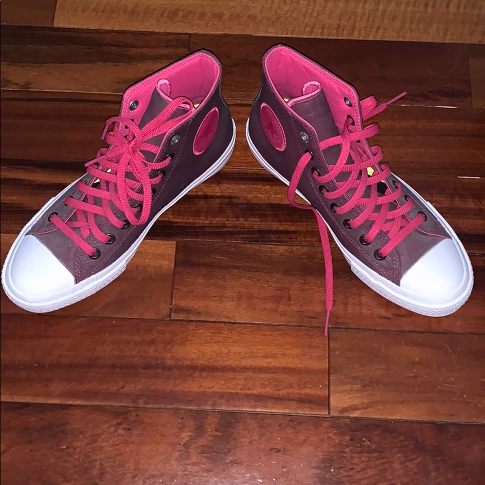 Chuck Taylor II - Women's High- Top Sneakers - 9